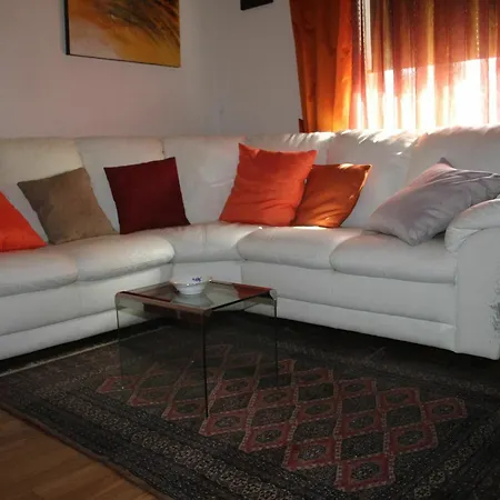 Apartment With 2 Bedrooms In La Spezia, With Terrace And Wifi - 12 Km *